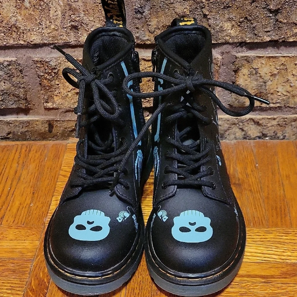 Dr. Martens Kids Skull Skeleton Glow in the Dark Black Boots Size 1